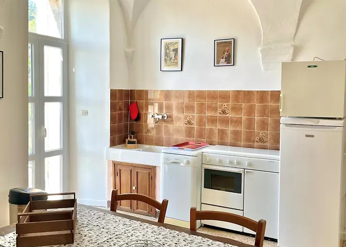 Maison De Village Atypique Ferienhaus