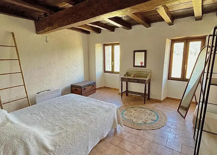 Casa de Férias Maison De Village Atypique *